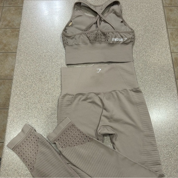 ❌ SOLD Gymshark Seamless Taupe set ❌ - Picture 2 of 4